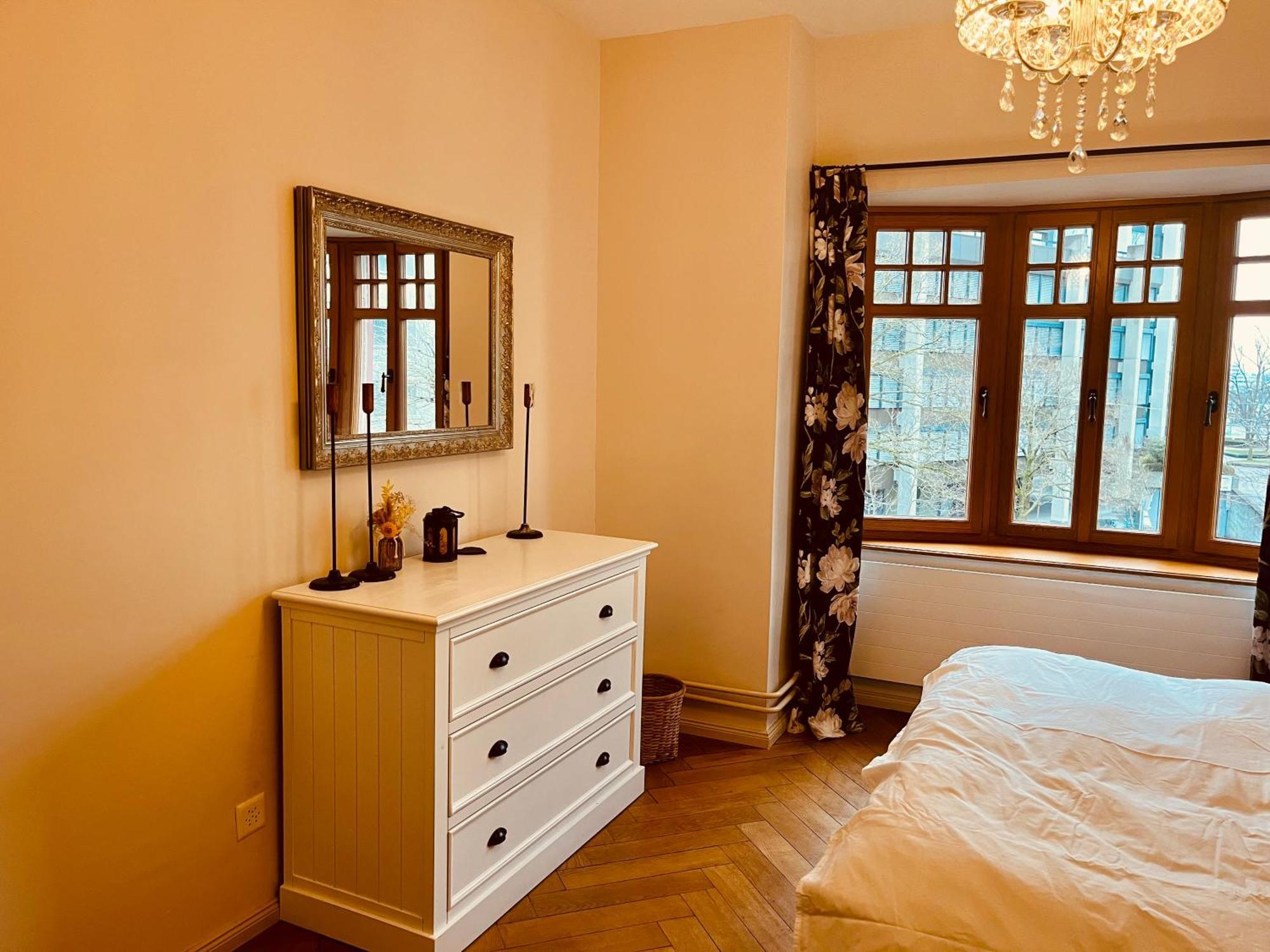 Georgian Guest Rooms Basel Exterior photo